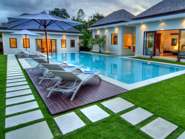 Césped artificial para piscinas